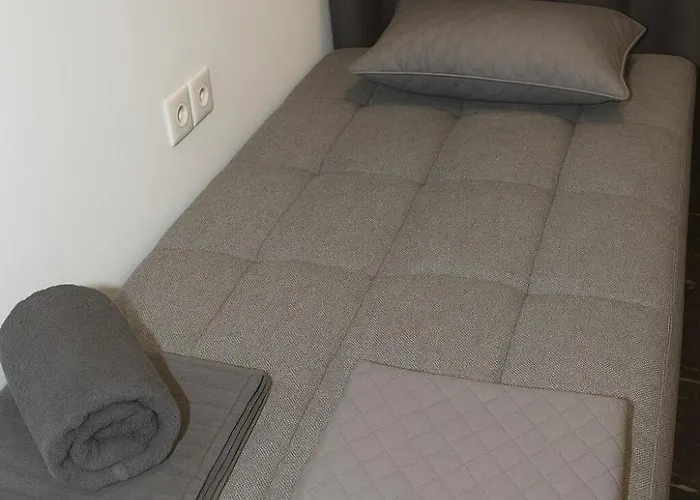 κatholikis Apartman Kremasztí